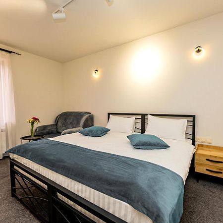 Taniqinn Dilijan Hotel Bagian luar foto