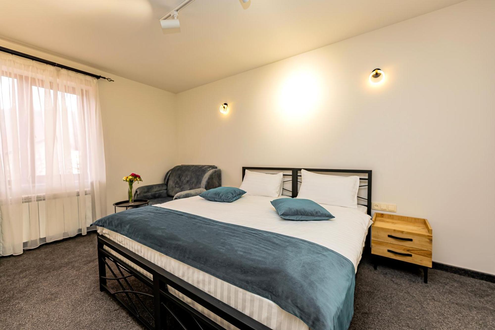 Taniqinn Dilijan Hotel Bagian luar foto