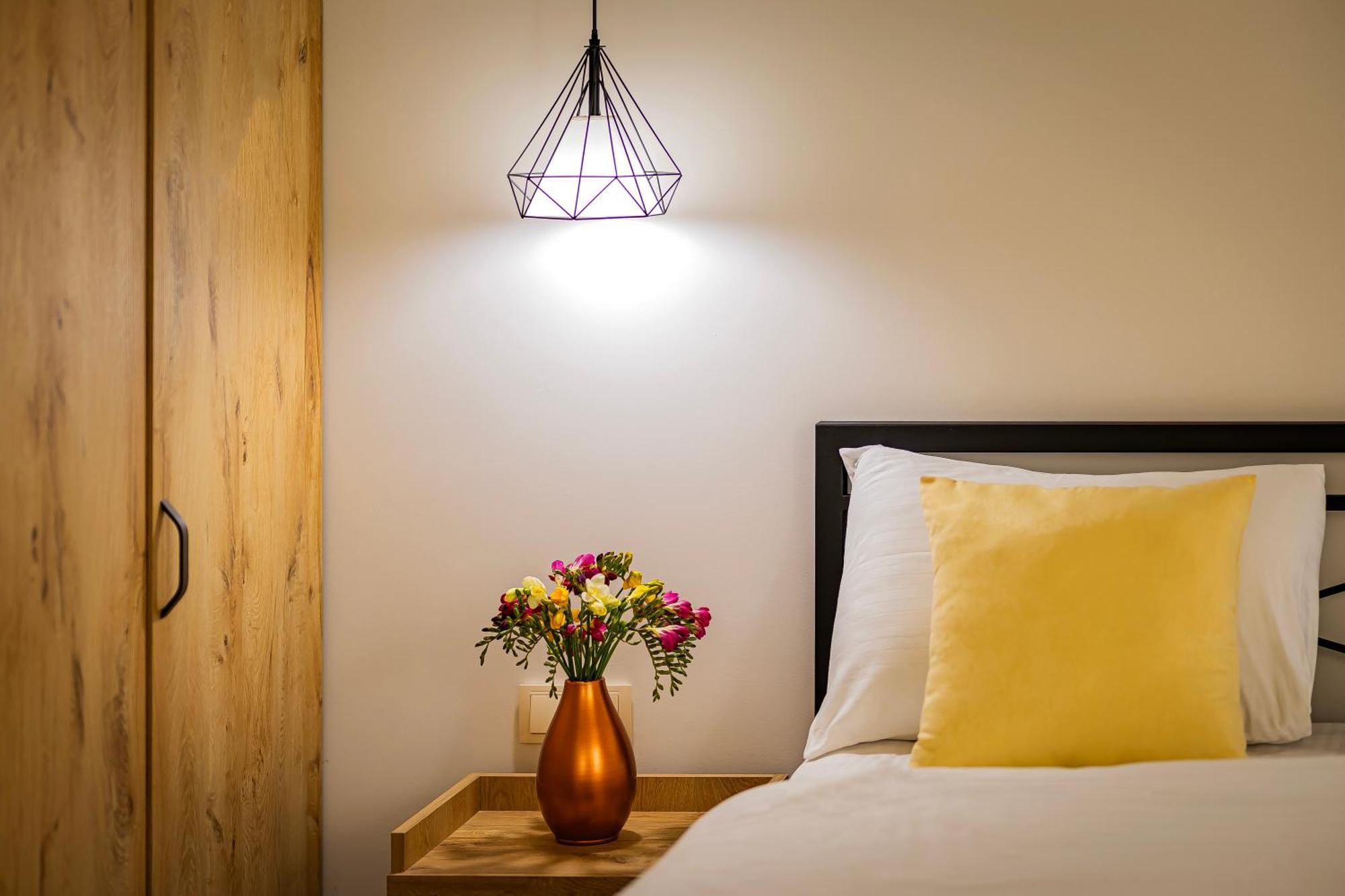 Taniqinn Dilijan Hotel Bagian luar foto
