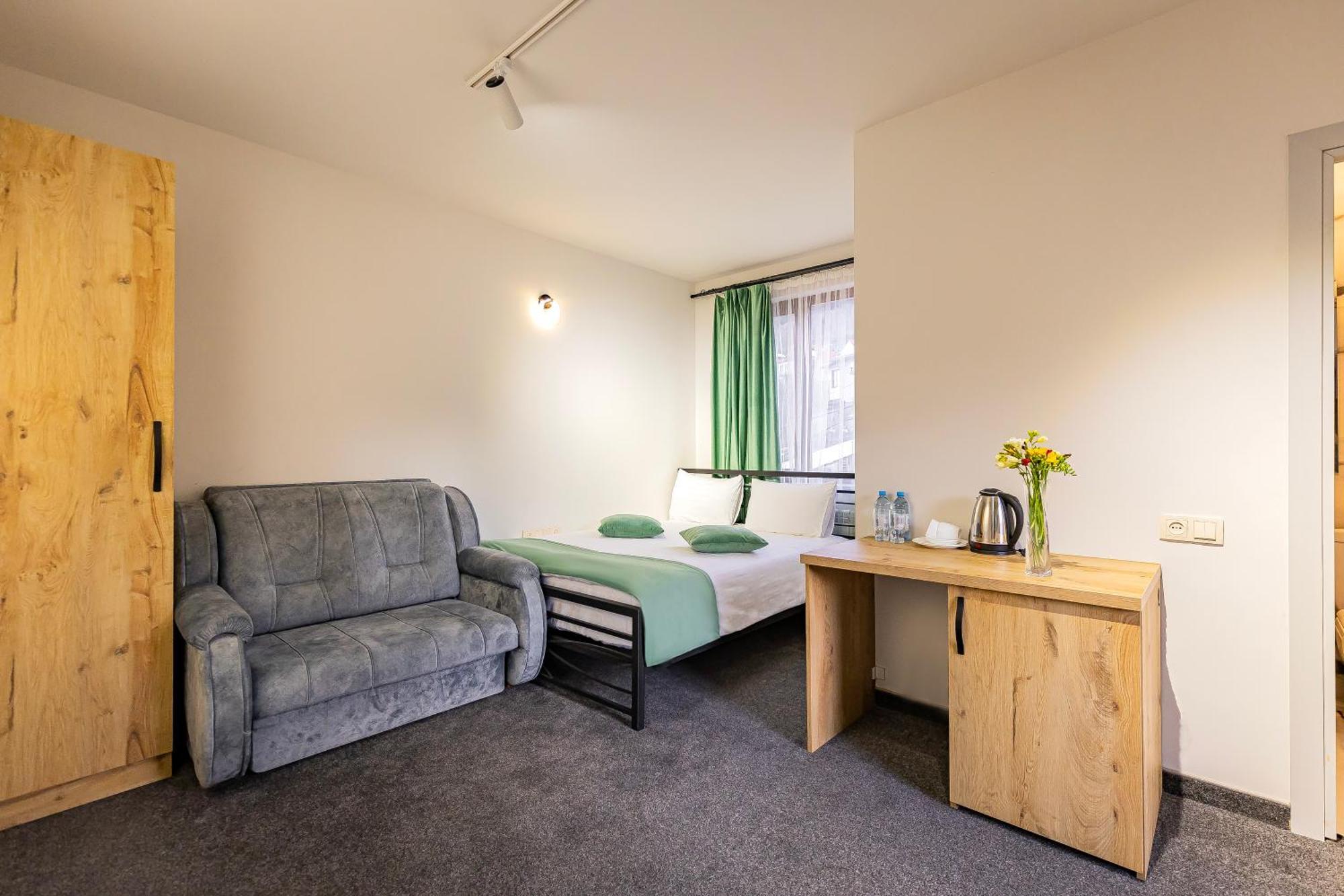 Taniqinn Dilijan Hotel Bagian luar foto