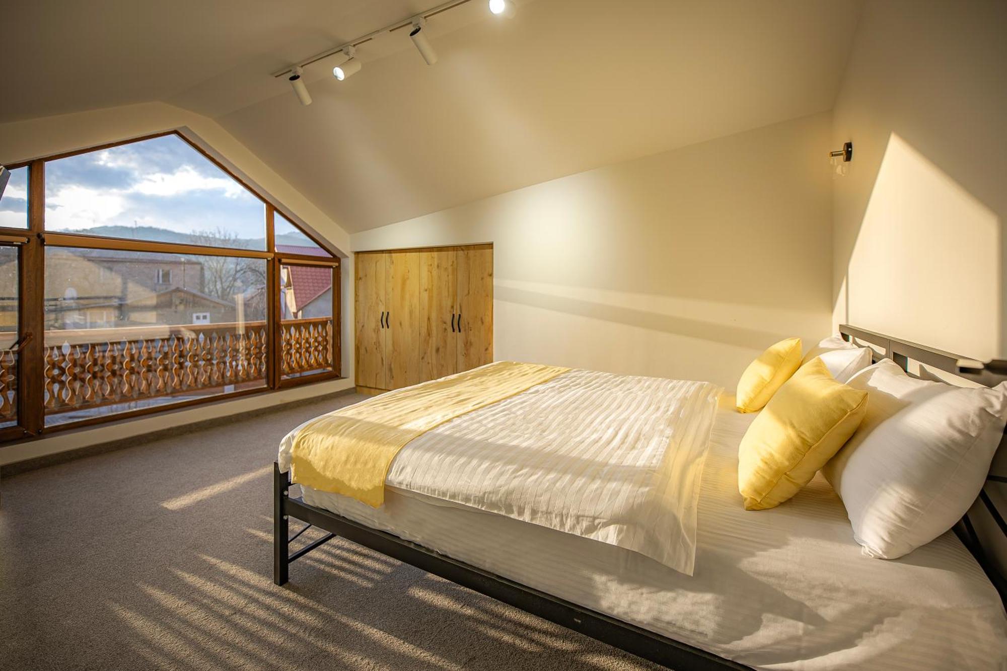 Taniqinn Dilijan Hotel Bagian luar foto