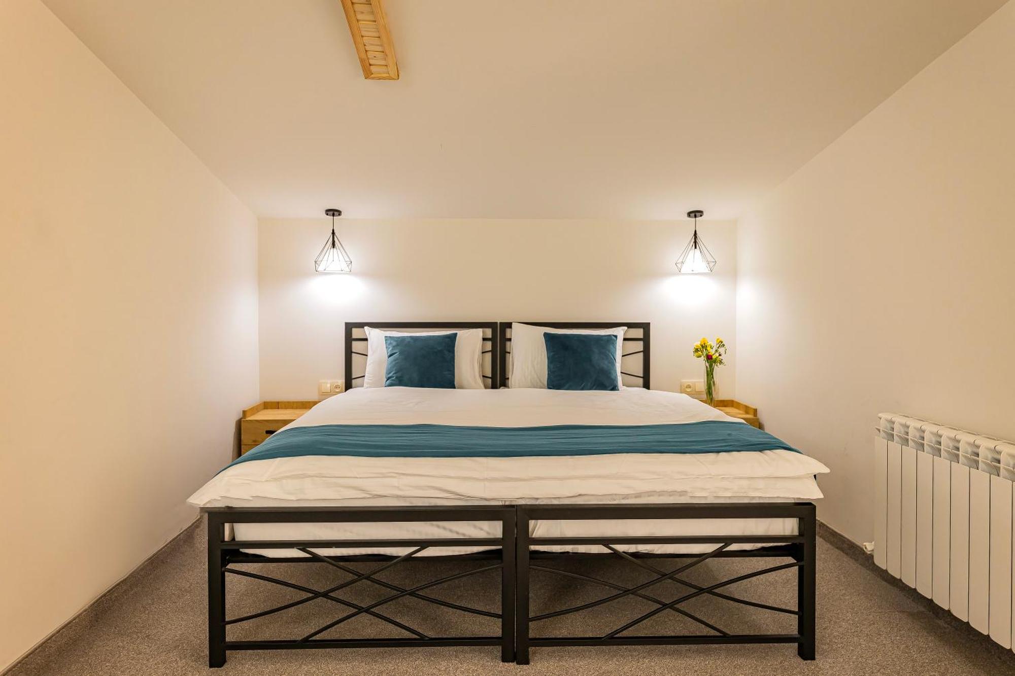 Taniqinn Dilijan Hotel Bagian luar foto