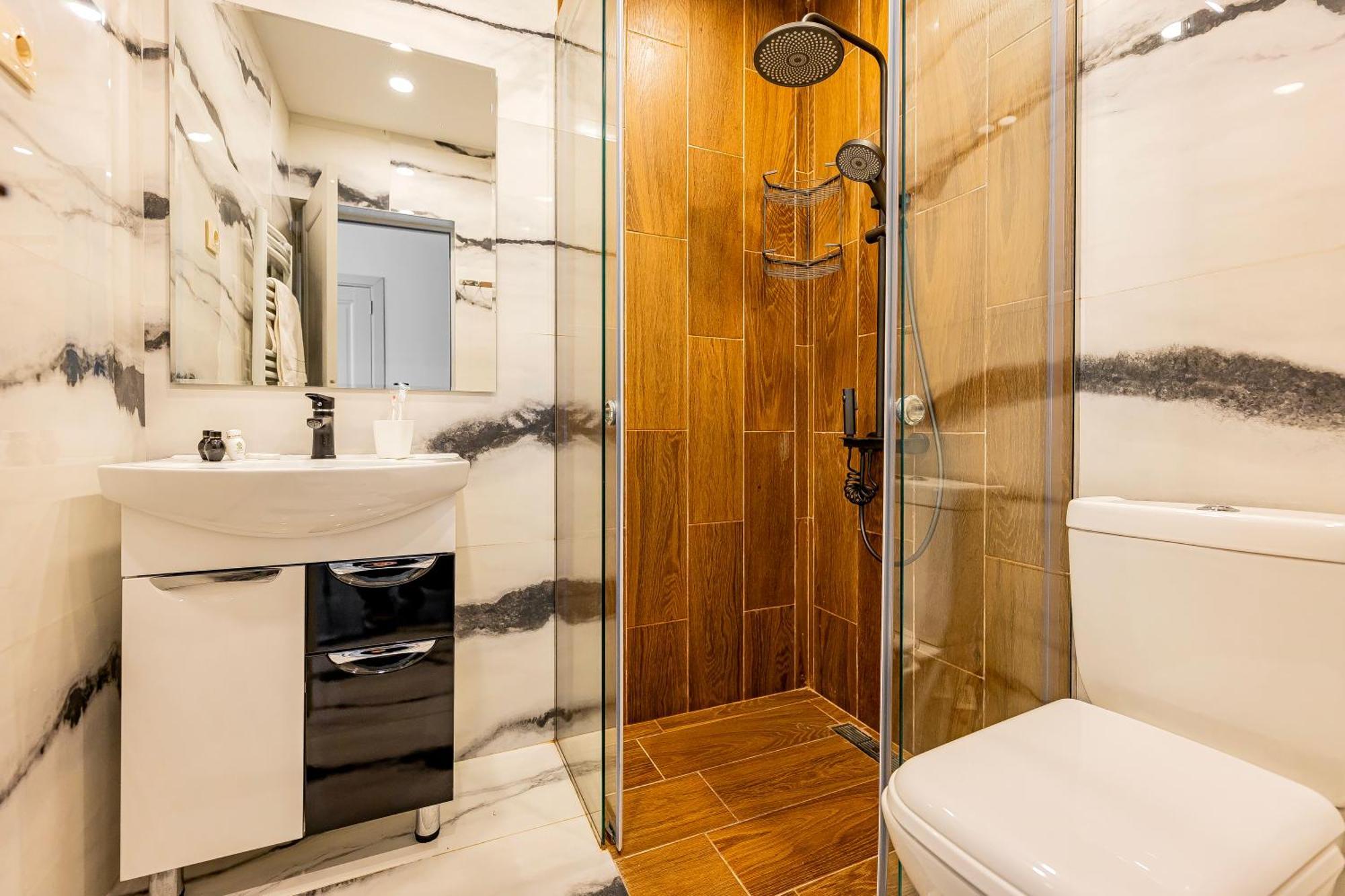 Taniqinn Dilijan Hotel Bagian luar foto