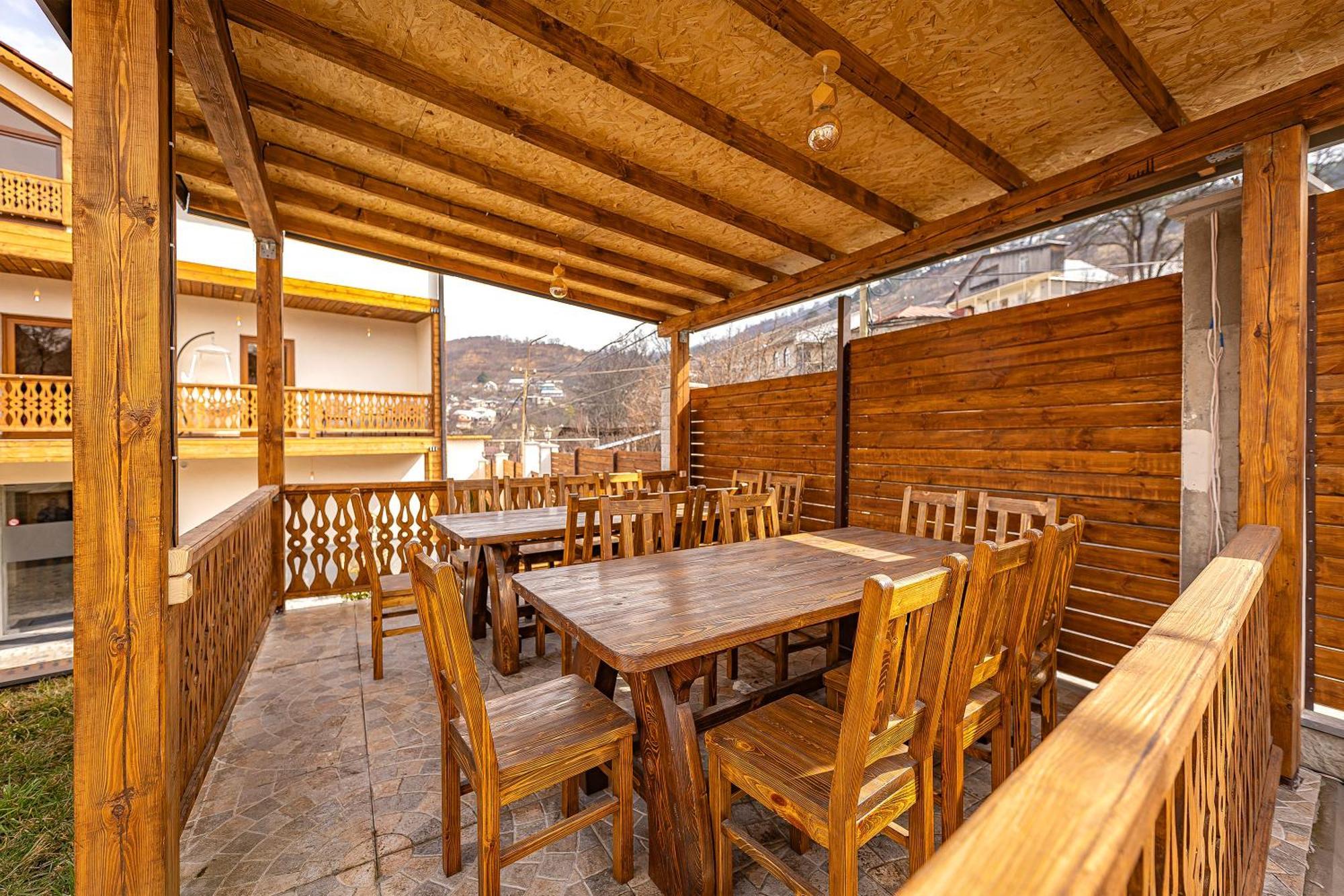 Taniqinn Dilijan Hotel Bagian luar foto